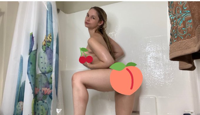 New shower video up https://t.co/mBqVSOMs1T 💦💦 sweet dreams and enjoy☮️💖 https://t.co/SrOL2Ctbgx