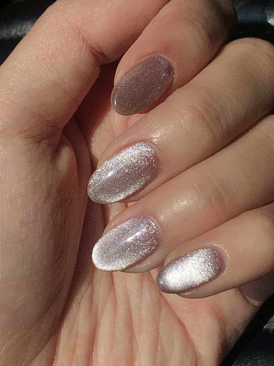 jqsmin's tweet photo. ตอนแรกจะทำ nailart ทั่วไป เจออันนี้ไป���ือ อุแง ทำเลย ชอบมาก https://t.co/p9LskWVtRT