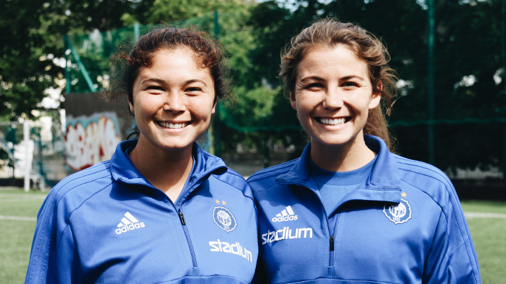 HJKNaiset's tweet photo. Klubin joukkue viimein kasassa – yhdysvaltalaispelaajat Kaylee Dao ja Kristina O’Donnell ovat liittyneet harjoitusvahvuuteen 🔵⚪️ https://t.co/SNMWKZhXok #HJK #OnVainYksiKlubi #KansallinenLiiga https://t.co/LCDsJueAJT