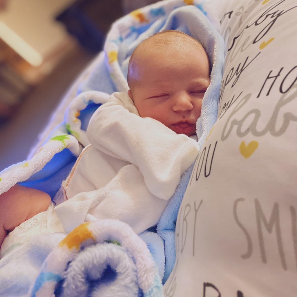 BrittneyEngles's tweet image. The oven                     The bun