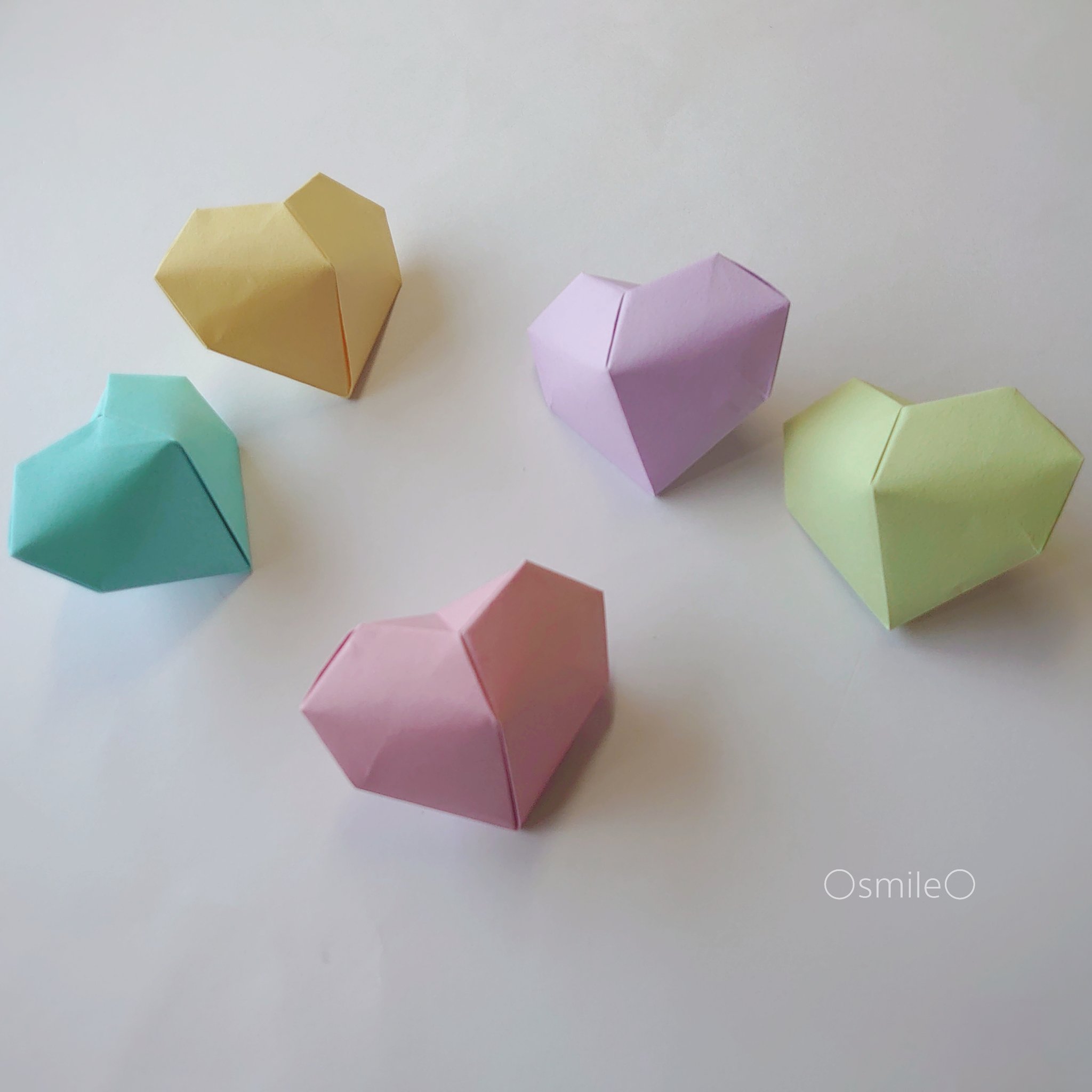 ゆうこ 在 Twitter 上 I Made Some Origami Hearts They Re Lovely And Sweet But Hey Re Not Easy To Make かわいくておいしいおりがみのハートです でもつくるのはなかなか簡単ではありません おりがみ ハート 折り紙ハートバルーン You Tube参考