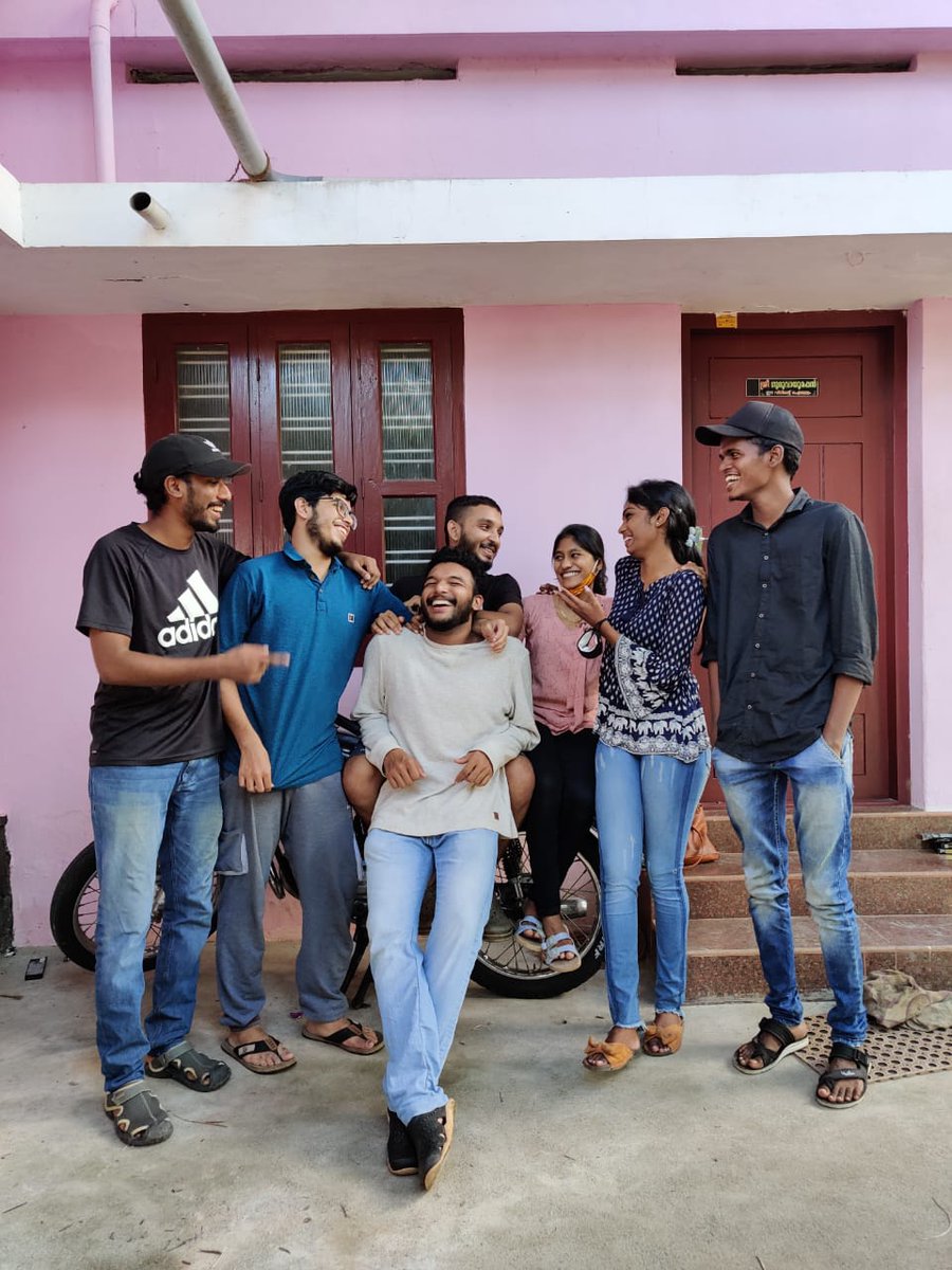 #jeudiphoto 
Time you enjoy wasting, is not wasted.
I will miss you guys.