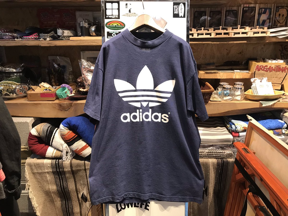 Outside Kawasaki Used Adidas Print Tee Shirts Made In Usa Size M Lぐらい Price 4800 Tax しっかりとした生地 アメリカ製のアディダス アディダス Adidas スポーツ アメリカ製 Tシャツ ユニセックス 古着 Used 古着tシャツ セレクト