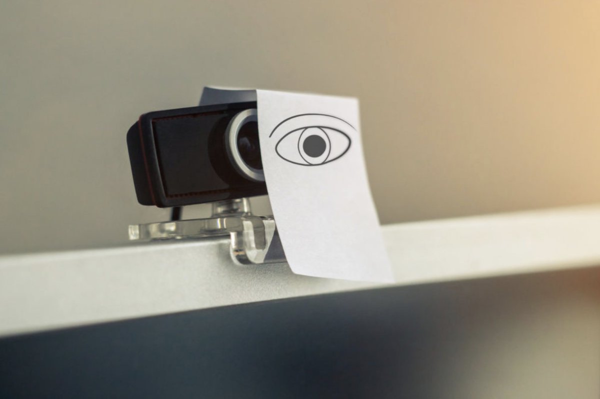 CommuniGate's tweet photo. Peut-on prendre le risque d'utiliser Zoom pour ses visioconférences ? https://t.co/ztFHvZl6Pz
#PrivateCloud #WebRTC #UCaaS #SMTP #IMAP #CGatePro #FrenchTech #ProntoCloud #messagerie #email #emailsecurity #regulatedindustries #securecommunication #cybersécurité https://t.co/8YJk8lprHb