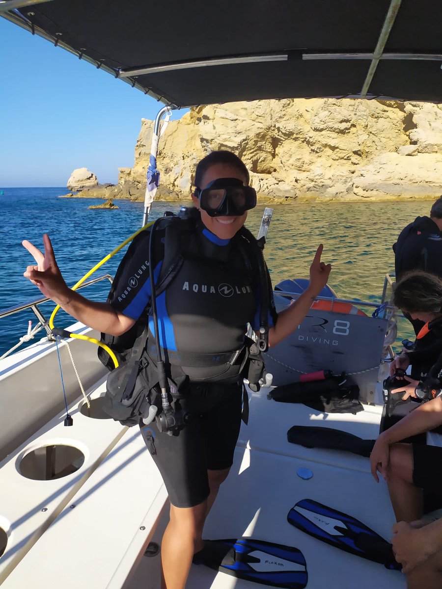 MarDaysResort's tweet photo. Y al agua! 😃🌊
Todos listos para sumergirnos en #Jávea 🤩
🐙 #Javea Playa Arenal
🐬 602211734 - 665496333
🌴 info@mardaysresort.com
#centrobuceojavea #buceojavea #xabia #buceomediterraneo #javea2020 #mediterraneoenvivo #turismoactivo #mardays #mardaysresort #mardaysjavea https://t.co/DJ0OCgrFUa