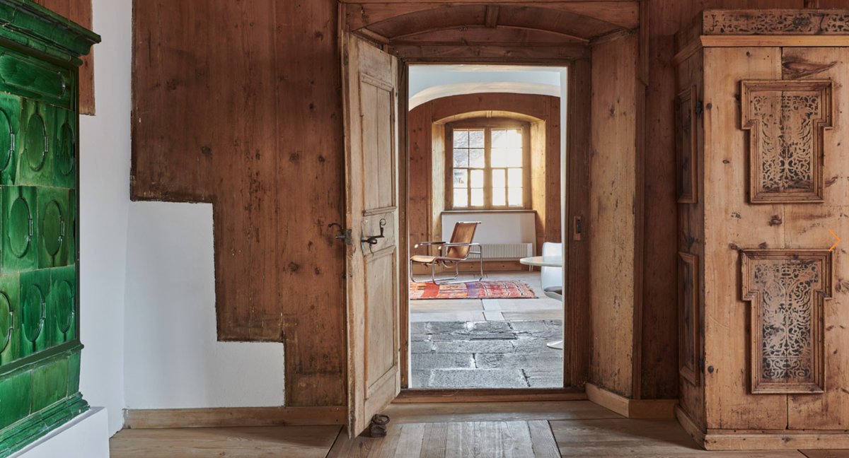 streumeyer's tweet image. Grossartig! Die Stiftung &quot;Ferien im Baudenkmal&quot; des heimatschutz_ch macht&apos;s möglich!
In #Malans im SwissHeidiland in einem 300-jährigen vom berühmten Architekten Rudolf Olgiati restaurierten Patrizierhaus Ferien verbringen! 
#wirbrauchenschweiz
…