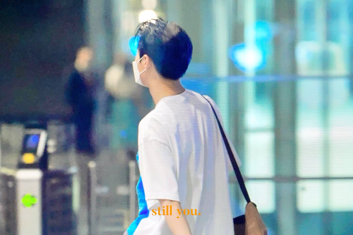 stillyouSY's tweet photo. 200702 아이돌라디오 출근
#조승연 #승연 #조우즈 #우즈 #파랗게 
#SEUNGYOUN #WOODZ #EQUAL https://t.co/SUMkuPKQv4