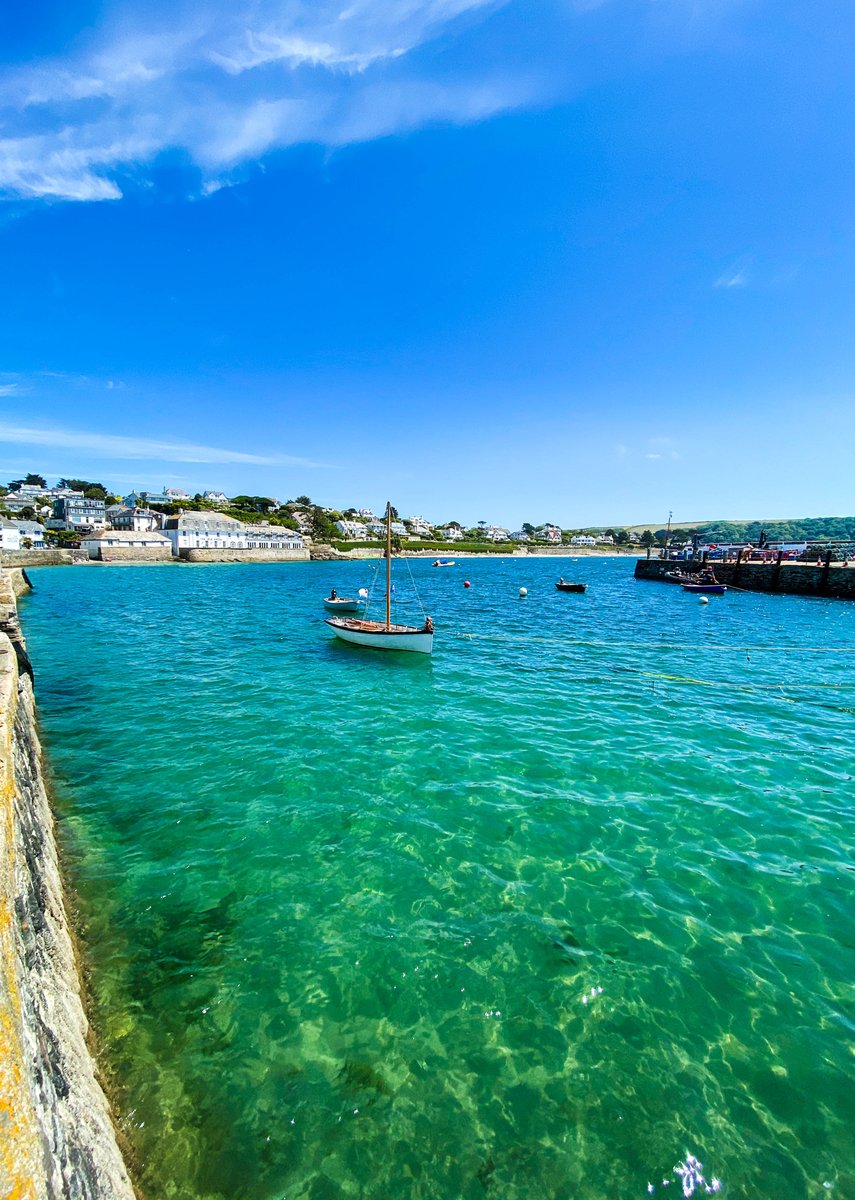 Look at the water in this picture by @luxblustays (insta) 😍  tropical paradise! 

#LoveFalmouth #Falmouth #Cornwall #LoveCornwall