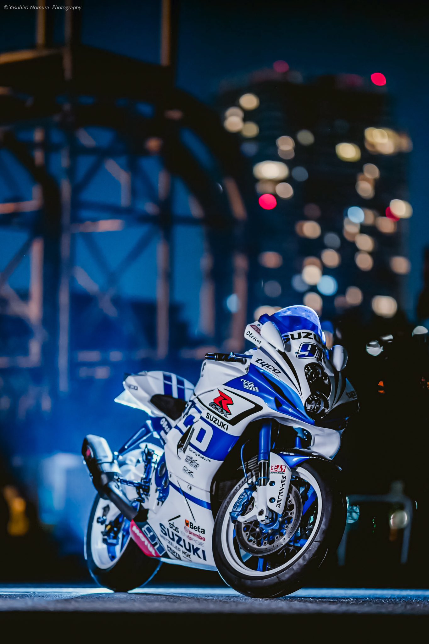 Yasuhiro Nomura Photography 被写体様募集中 闇と光を相撮せしめよ 105 1 4 1 30 バイク バイクポートレート ポートレートお撮り致します 依頼はリプ Dmにてお気軽に 撮影料などは相談してください インスタも投稿している