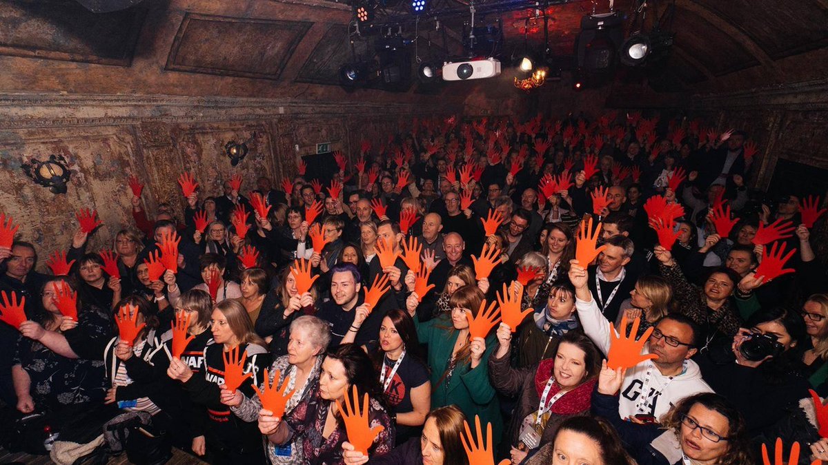 We need to show how important live music is to us. Let's ensure the government can't ignore live music &amp; the support the industry needs to survive! Share photos/videos of your last concert with the hashtag #letthemusicplay

Here's one from my last show back in Feb for <a href="/WarChildUK/">War Child UK</a>