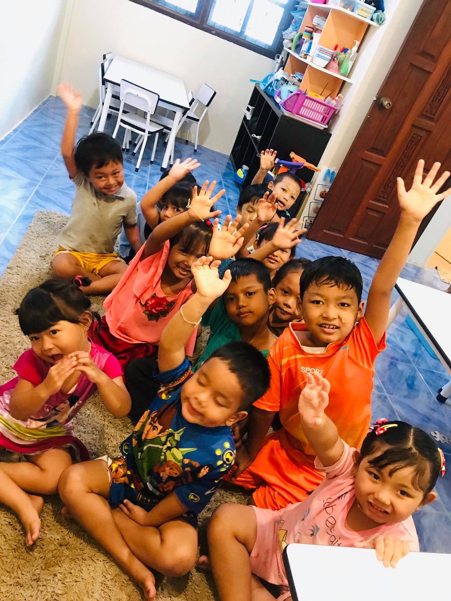 Right_To_Learn's tweet image. These kids need more sponsors... Age 3-6 years old, Burmese migrant children are some of the most vulnerable in Thailand. Could you or someone you know spare $24.40 a month? 

kohtaoforkids.com/sponsorship/

@WildpipM @MisElizaJane @claire_wyndham @EssieDan3 @GinaFrat