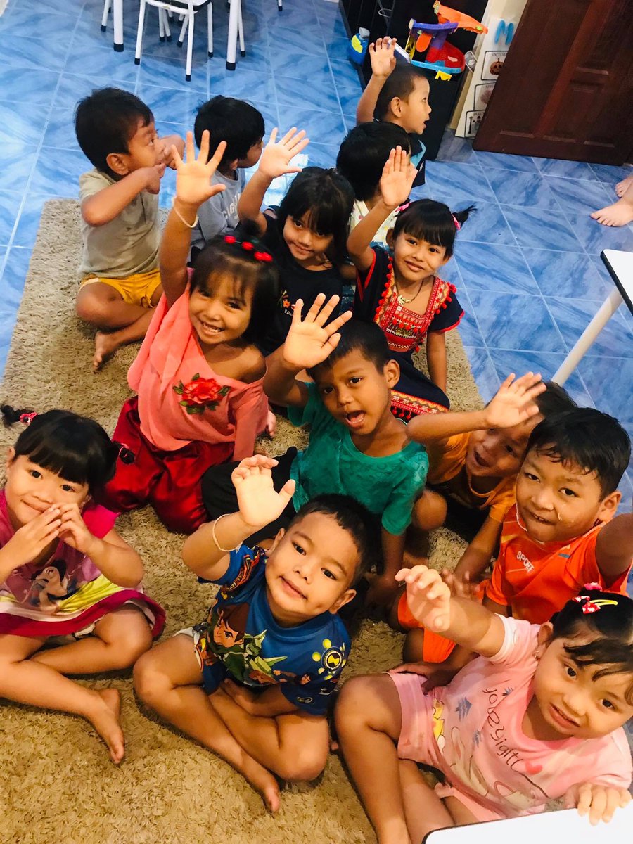 Right_To_Learn's tweet image. These kids need more sponsors... Age 3-6 years old, Burmese migrant children are some of the most vulnerable in Thailand. Could you or someone you know spare $24.40 a month? 

kohtaoforkids.com/sponsorship/

@WildpipM @MisElizaJane @claire_wyndham @EssieDan3 @GinaFrat
