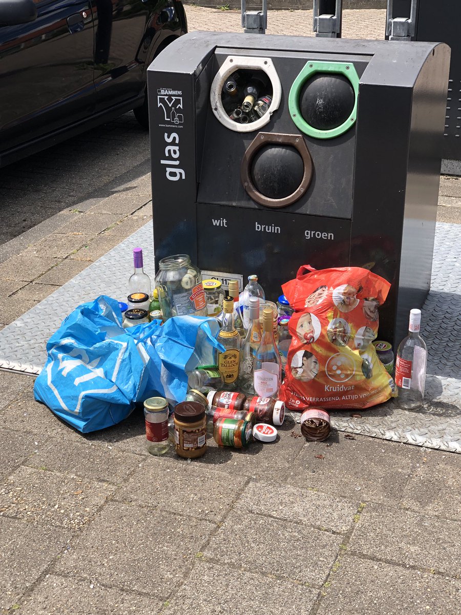 <a href="/radhw/">radh wen</a> Bijna een maand later <a href="/radhw/">radh wen</a> en alweer 2x een overvolle container gehad en een zooitje ernaast. Maandag jl. was hij alweer vol...
Geen extra container en geen extra leging...
Wat gaat u hier nu concreet aan doen?