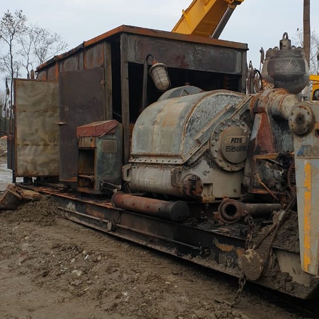 save_oil's tweet image. #OILupdate
4 loads of debris amongst others, like Mud Tanks, Trip Tanks, Well Servicing Pump were removed from the well plinth yesterday.