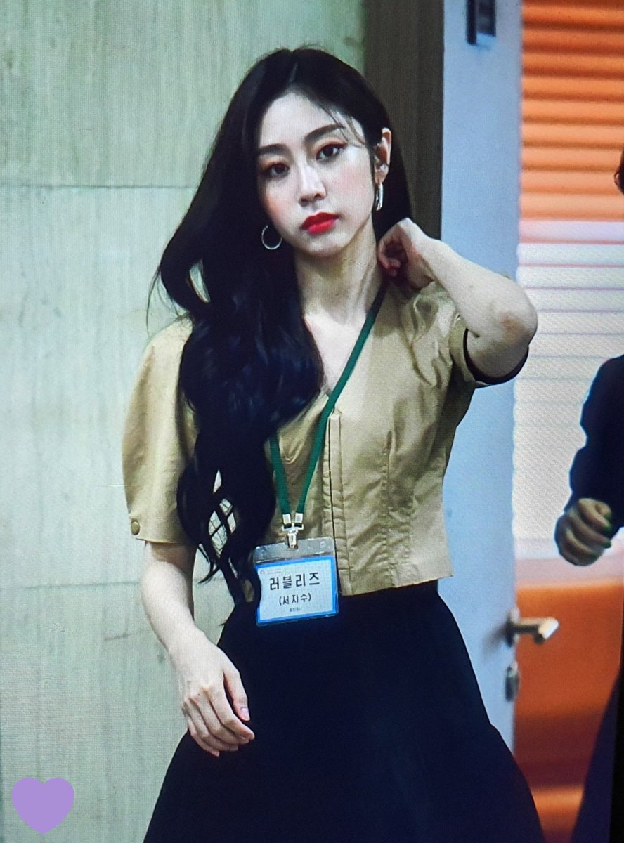 FD940211's tweet photo. 200702 A+ 페스티벌 홍보대사><
눈물만 흘러💦💦💦
#러블리즈 #Lovelyz  #서지수  #JISOO https://t.co/OWMHeJMakL
