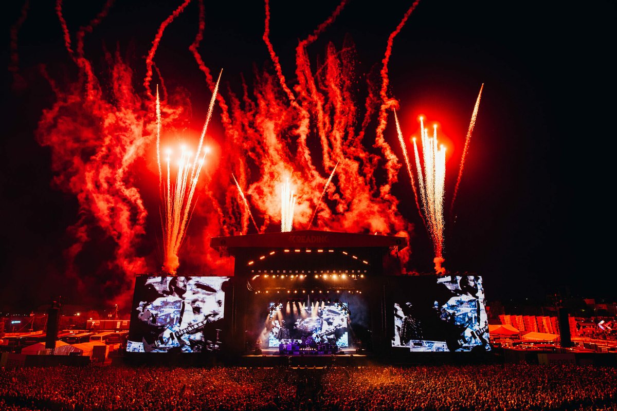 OfficialRandL's tweet photo. Today, Reading and Leeds have come together with the rest of the UK music industry to show support for #LetTheMusicPlay, a campaign highlighting the crisis faced by the live music sector. Join us and share a photo of you at your last live show using #LetTheMusicPlay. https://t.co/JbhyPR0Kv7