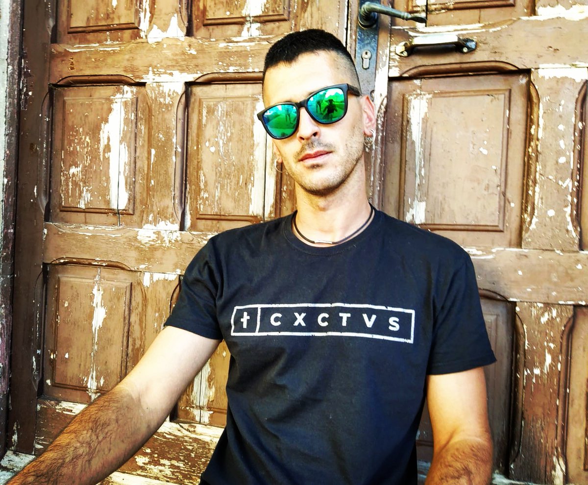 cactustroop's tweet photo. La samarreta de mudar. L'elegància per anar a les comunions postcovid.

Troba-la a: https://t.co/WqdhZXElvi
.
#cactustyle #cactustroop #cactus #moda #unisex #elegant #hiphop #style #rap #cactus #troop https://t.co/zSR3AMS5tc