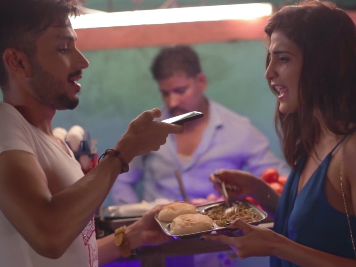 TheZoomStudios's tweet photo. Nirav & Myra are majorly missing those late night walks, beautiful dates, long drives and so are we! ๐๐ญ #ThrowbackThursday #Tbt #Ready2Mingle @amolparashar @AahanaKumra โค๏ธ๐ https://t.co/fPu8RNK30u