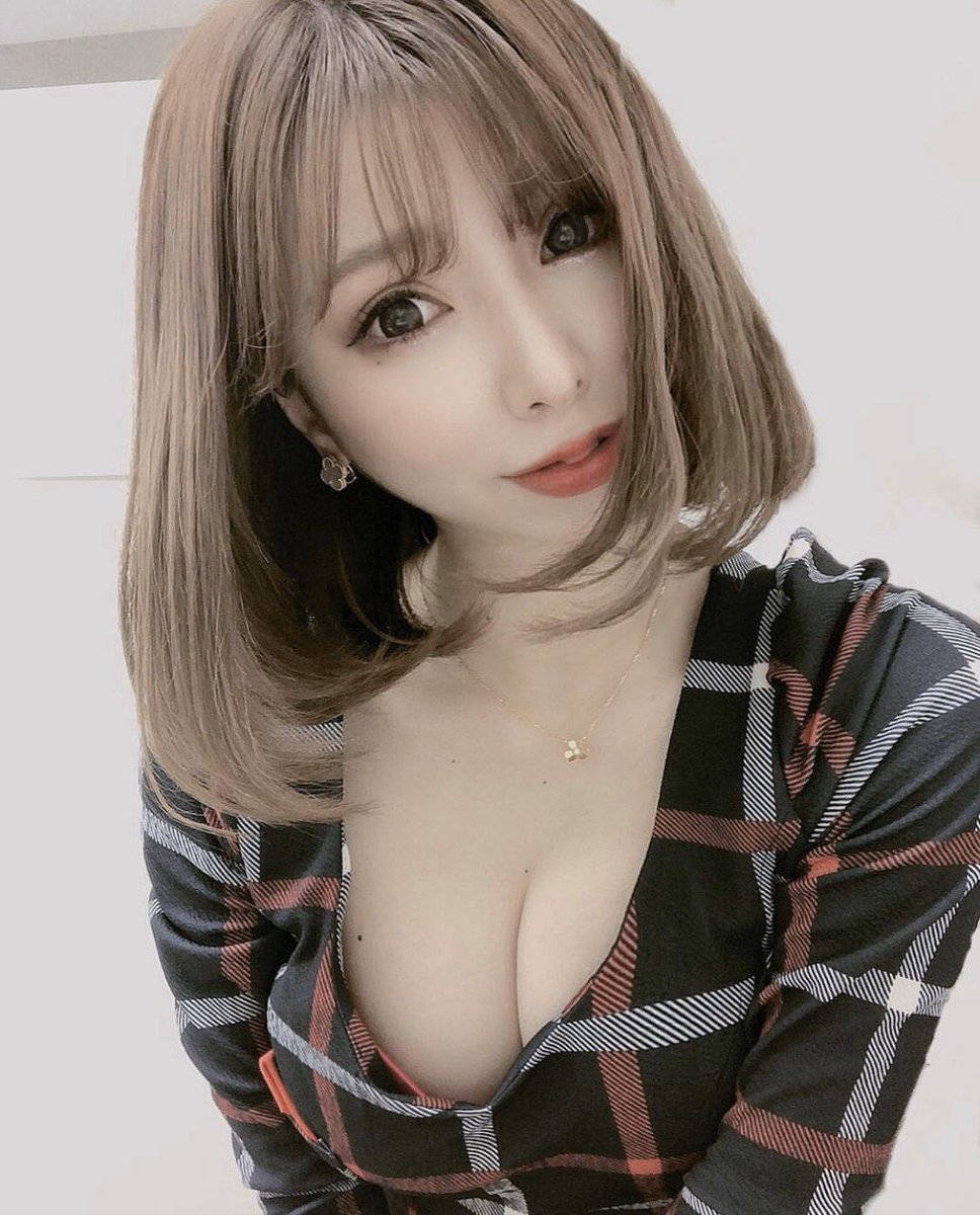 online_ael's tweet photo. オンライン宅飲み『アエル』
Instagramもやっております！！

こちらではキャストのプロフィールを随時更新中です🥺🧡

限定特典や女の子情報をたくさん発信していきますのでこちらもいいねフォローを宜しくお願いします🙇‍♂️💡

公式 Instagram↓↓
https://t.co/eOkgw5UVzM https://t.co/AuMg3WeBev