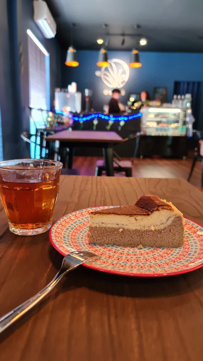 breadbn's tweet photo. Our new #BReadBookCrates for Belait will see you soon in a cafe near you π€© Here's the first one! Can you guess where this is? #Brunei π
#BReadBookDriveKB
#BReadDonateAdopt
#BReadBooksCafeEdition https://t.co/ZTyIwnodi2
