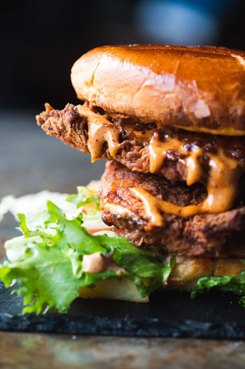 thesuburbsCH2's tweet photo. How to eat one of our massive burgers:
1) order your takeaway burger 
2) pick up box, take home, open box
3) Be amazed at size of burger
4) Try &amp; fit your gob around the burger
5) Ignore the mess you're making &amp; enjoy the amazing burger
6) Be stuffed, happy &amp; order again soon ✊ https://t.co/nLtv5ALMx1