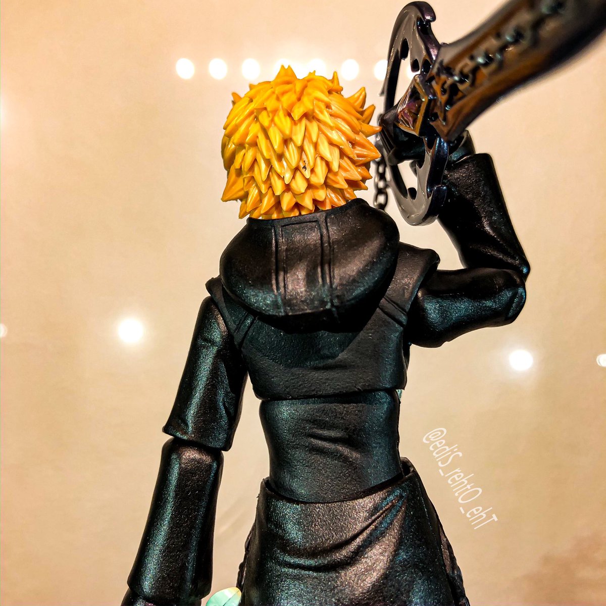 登場シーンっぽく。 「交代だ。」 #BRINGARTS #ブリングアーツ #_KH 
