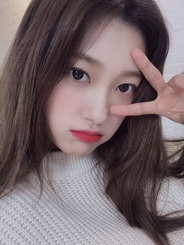 zoozeopking's tweet photo. 본계에 다시 올립니다~ (곧) 최리 데뷔 3주년 기념해서 알티추첨 두 분께 테스트로 제작했던 최리중독 에어팟 케이스 드립니다 (에어팟 1, 2세대 호환) 
에어팟 프로 케이스는 제 거예요 귀엽죠
당발은 3주년 당일인 7월 28일에 하겠습니다 ~,~ https://t.co/Evujgb2yMZ