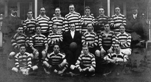 A postcard of  @rosslynpark Vs Stade Francais and a team photo. Both from 1910. Is Fred in the team photo?