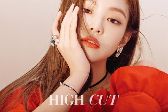 ‘High Cut ‘ magazine 2017.