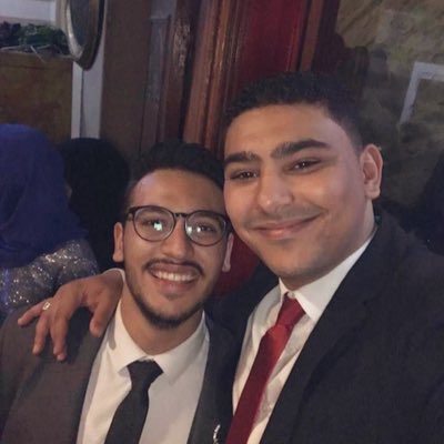 AtEf_ElHaSSwA's tweet photo. انا والله لغايات دلوقتي مش مصدق يا حبيبي ان مش هاعرف اشوفك و اكلمك و نعد نتكلم زي زمان تاني  بجد انت وجعت قلبى  ربنا يرحمك  و يغفر لك و ينور قبرك  و يرزقك جنه الفردوس الاعلى  #خالد_شكرى https://t.co/f0STHpBfOz