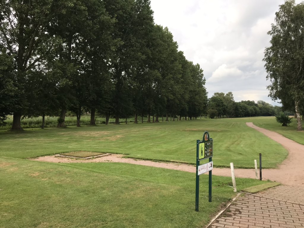 AmeliaWgolf's tweet photo. Great day at @GolfFakenham yesterday with some family,  @mpwill64 and @futts23. Lovely little hidden 9 hole course in great condition.. perfect for a peaceful game. Worth a trip👍🏼even some handmade gadgets on the pins and lots of sanitizer to stay safe😊 https://t.co/CKihww24wd