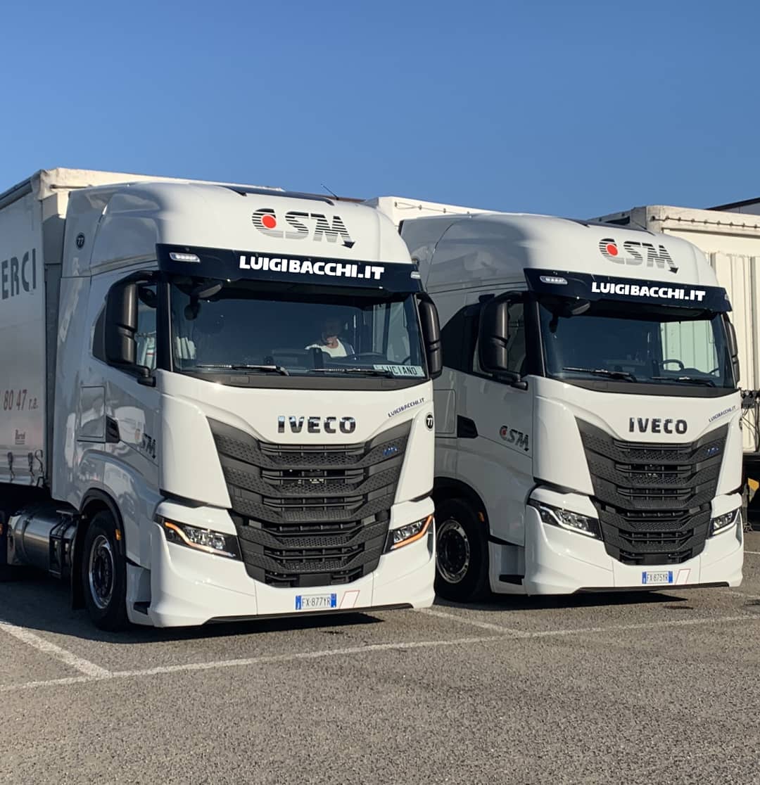 ivecobacchi's tweet photo. Grazie alla CSM di Città di Castello per l'acquisto di questi splendidi S-WAY NP.
#iveco #iveconp #ivecotruck #ivecometano #swaylng #sway #np #iovadoametano #metanoliquido #metano #metanolng #cittadicastello #consegneimportanti https://t.co/YvKwe1M2FI