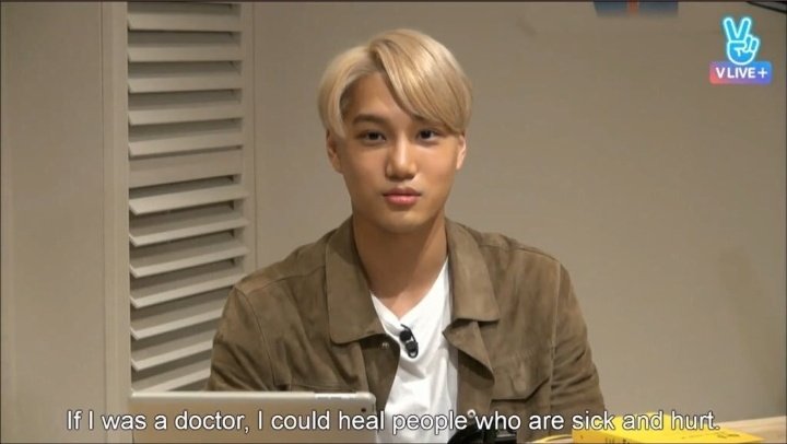 نيني يقول انه كان يبي يكون طبيب عشان يقدر يعالج الناس و يخلصهم من الألم 