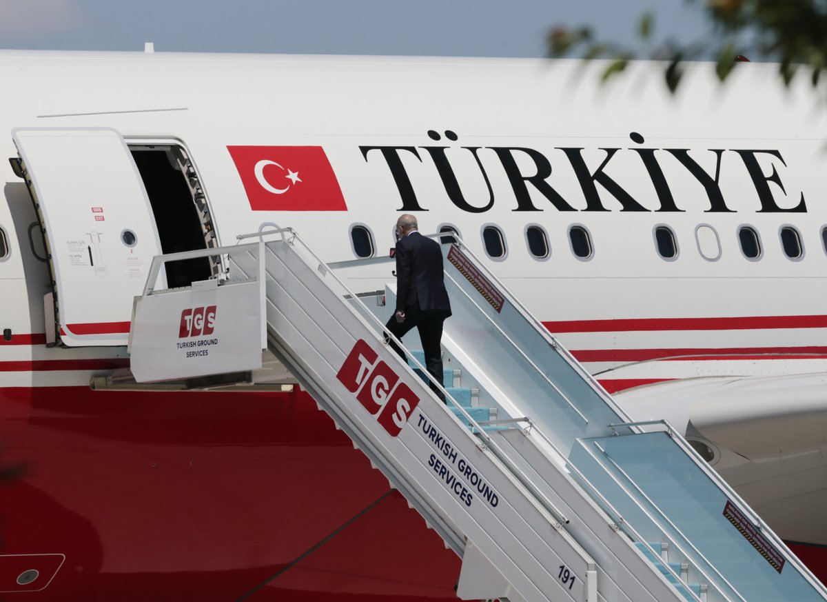 Cumhurbaşkanımız Recep Tayyip Erdoğan, günübirlik çalışma ziyareti kapsamında Katar'a gitti.