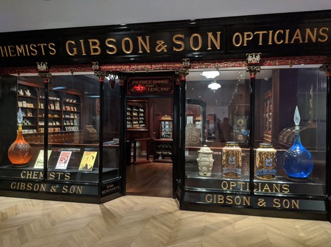 When  @ScienceMuseum opened their  #MedicineGalleries last year, we were thrilled by Gibson's pharmacy. There's plenty of other  #PharmHist on display including a jaw-dropping medicine chest & interactives exploring medicines development today  https://www.sciencemuseum.org.uk/see-and-do/medicine-wellcome-galleries