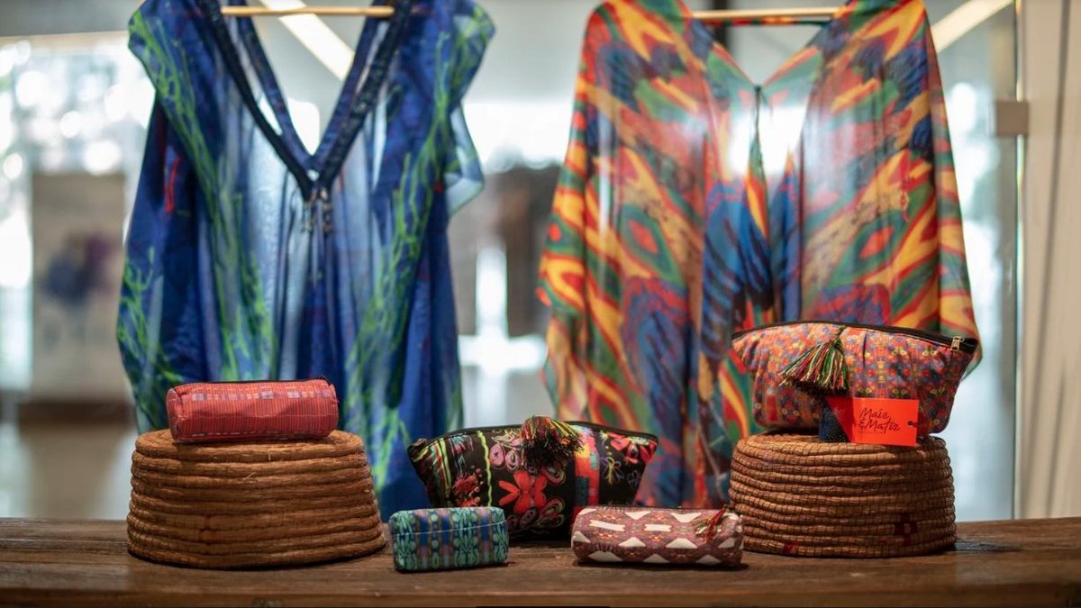 Maiz &amp; Matiz is a brand of Guatemalan-inspired clothing and a participant of our #ecomConnect project.

Each item combines vibrant colours and rich textures. Show your support now!
👜stores.ebay.com/mobruch/
🌐matizguate.com

#UEenCentroamerica #TrabajamosJuntos