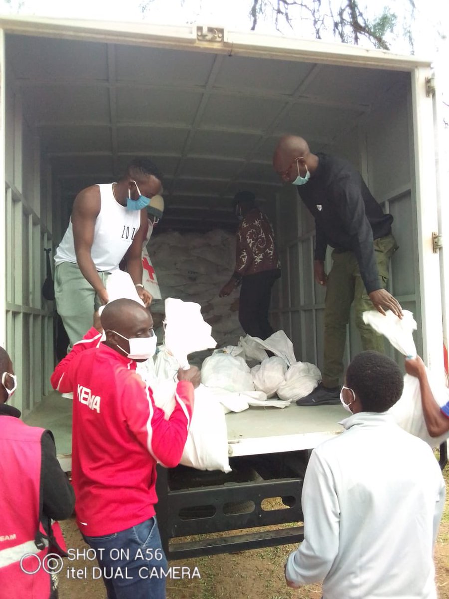 Nanjero_'s tweet photo. Together with @jackiejan786 @sautisol @zeitunamustafa and @KenyaRedCross this morning we spent time in Kibra distributing Care Packages to the vulnerable https://t.co/YvmR0TYM0x