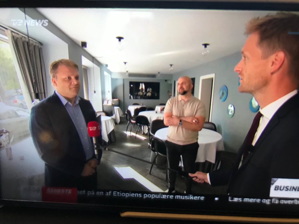gormboepetersen's tweet photo. Coronakonkurstallet overrasker atter positivt. I forhold til maj er der tale om et pænt fald på 23 procent i antallet af konkurser. Svarende til 458 konkurser. Jeg var i TV2-news i morges med det glade budskab sammen med Sammy Shafi fra Restaurant Kokkeriet. 

#dkbiz #dkpol https://t.co/HS4qpTBLRv