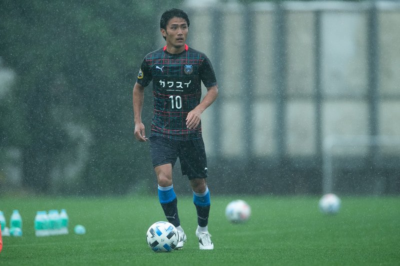 川崎フロンターレ Twitterissa 選手が練習試合 のタイミングで着用した トレーニングマッチユニフォーム はwebショップにて販売受付中 3色 を使用したチェック柄は新鮮なデザインに仕上がってます ご購入受付は残り4日 T Co Bye73thdrk 川崎フロンターレ Twitterissa 選手が練習試合 のタイミングで着用した トレーニングマッチユニフォーム はwebショップにて販売受付中 3色 を使用したチェック柄は新鮮なデザインに仕上がってます ご購入受付は残り4日 T Co Bye73thdrk