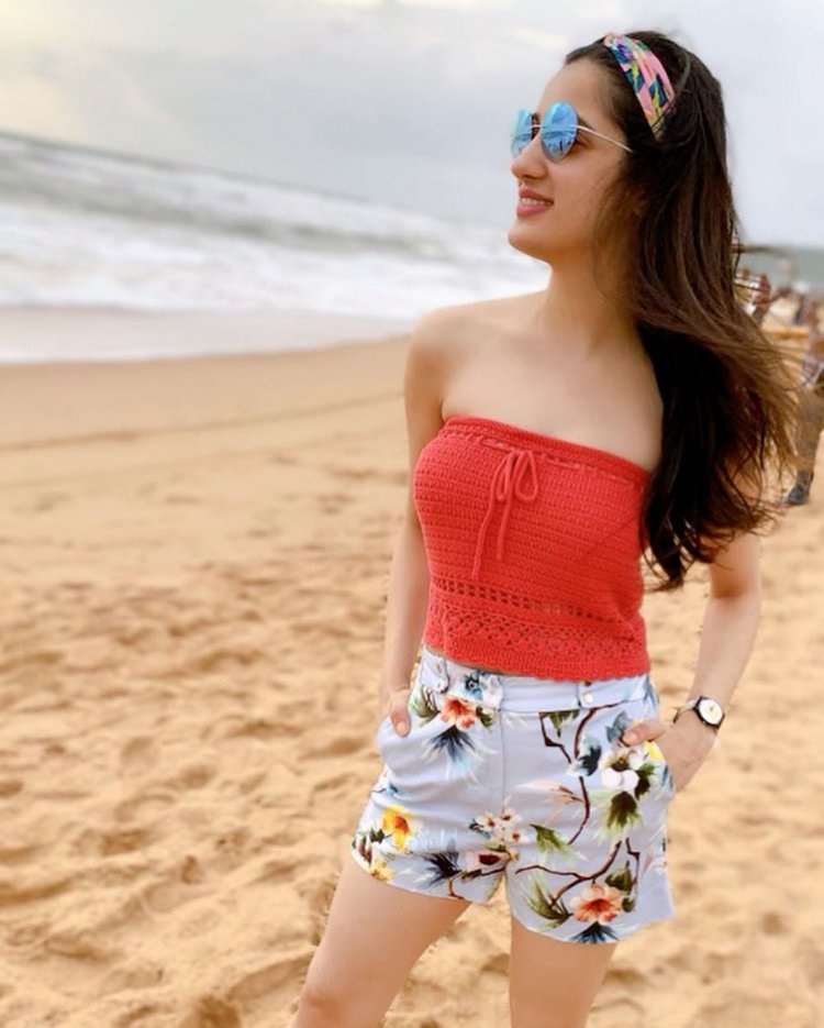 Eb6tQH2VAAAlHq-?format=jpg&name=medium