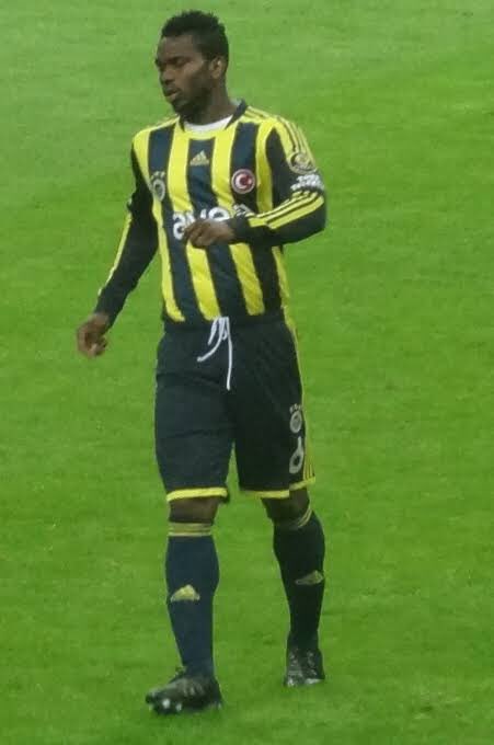 In 2010, Yobo signed a one-year loan contract with Fenerbahçe and played in 30 official matches and scored a goal, helping his team win the league title. On 30 January 2014, Yobo returned to England on loan at Norwich City for the remainder of the season.