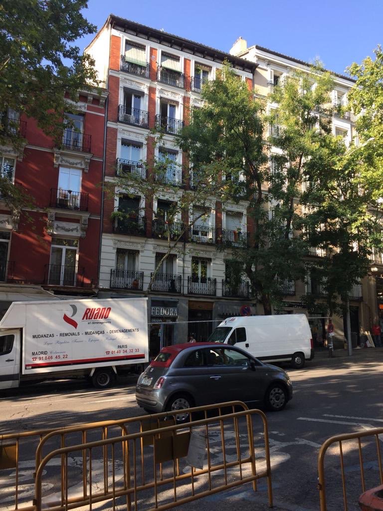 norii_8199's tweet image. Se alquila habitación en Madrid. Situado en la calle Atocha, al lado de las bocas de metro Estación del Arte y Antón Martín (Línea 1). Más información direct. Se agradece difusión 🙏🏻 #pisoMadrid #Madrid #Centro #Madridcentro #alquiler #pisoestudiantes #habitación