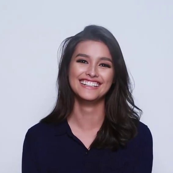 since liza's bias in bp is lisa, i decided to make a thread Liza Soberano ( @lizasoberano) and Lalisa Manoban as each other A thread;