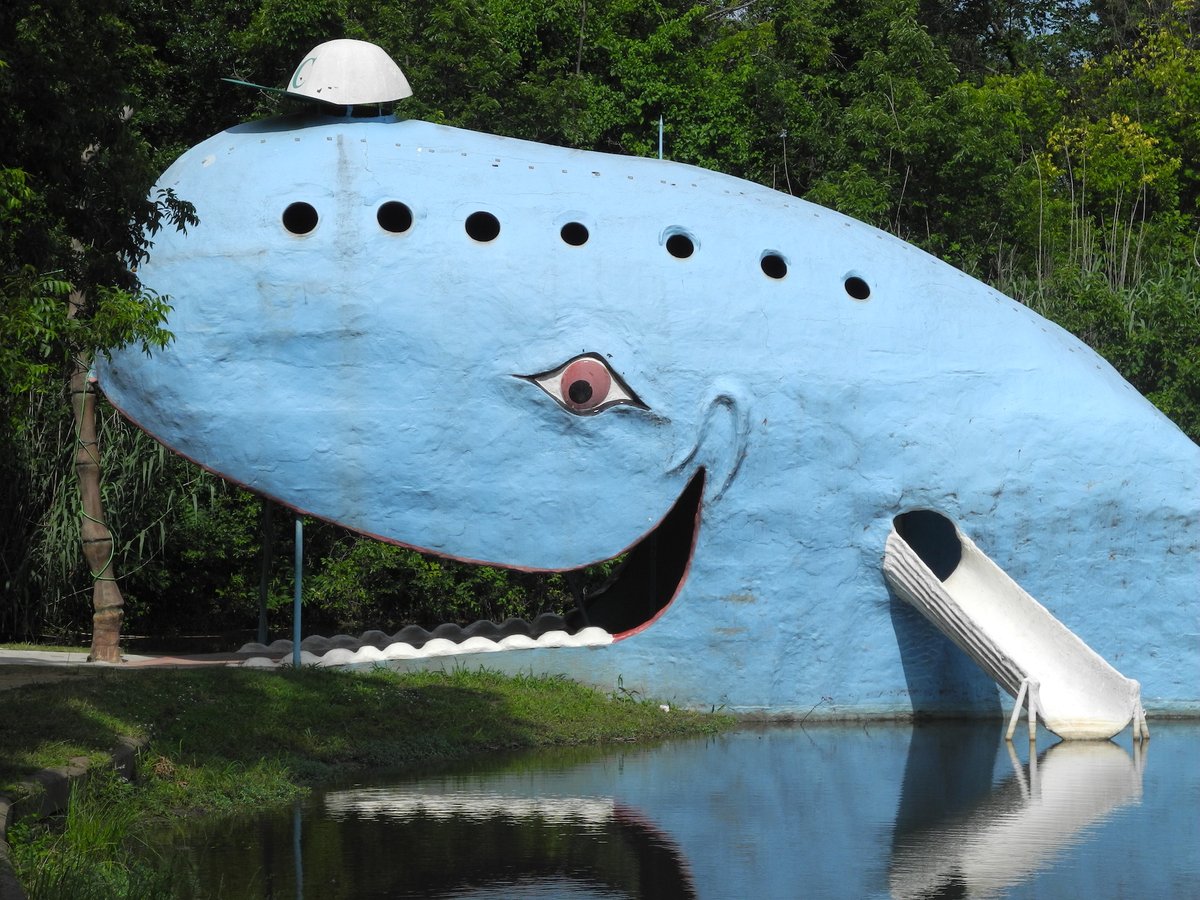 2/7/17 - My last full day of roadtrip. Tulsa to Kansas City, MO, beginning with a stretch of Route 66. It no longer exists as a road of itself, but much of it is part of other roads which retain the oddities - like the Blue Whale of Catoosa and its beturtled swimming pool.