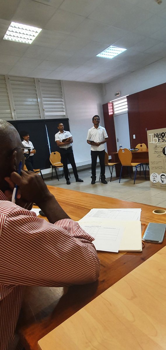 acmartinique's tweet photo. Les élèves en arts appliqués du LPO Victor Anicet de Saint-Pierre ont participé au concours de logo pour le Trophée des Jeunes Talents de la Table Créole. À suivre...⏭ https://t.co/wtXkuNv3HA