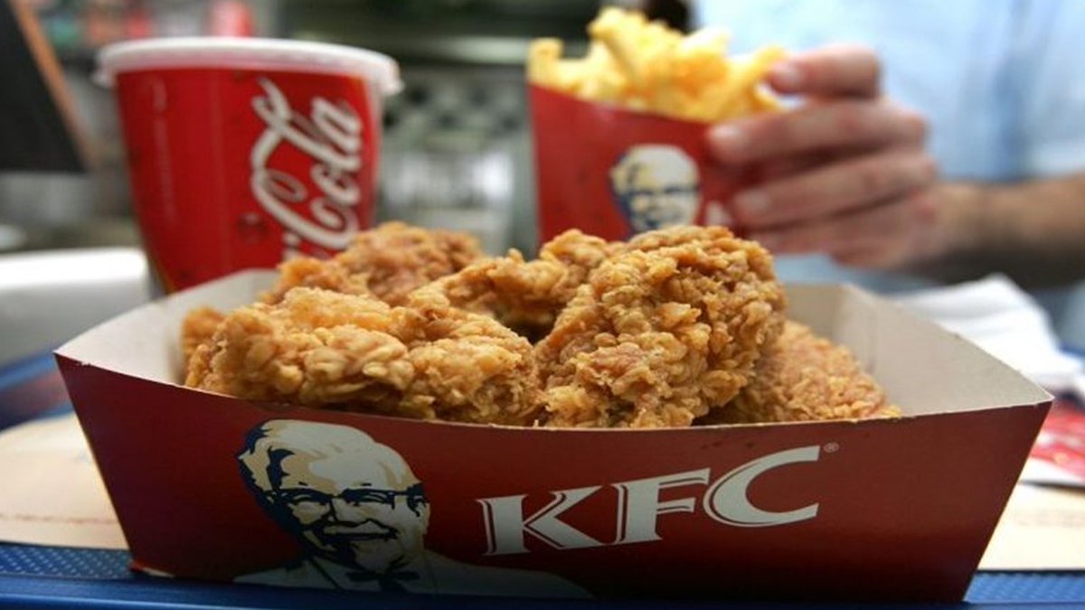 EOB_editorial's tweet photo. KFC: EL CORONEL SANDERS
https://t.co/hDEud1i9ww https://t.co/j9O9MKnjcj
