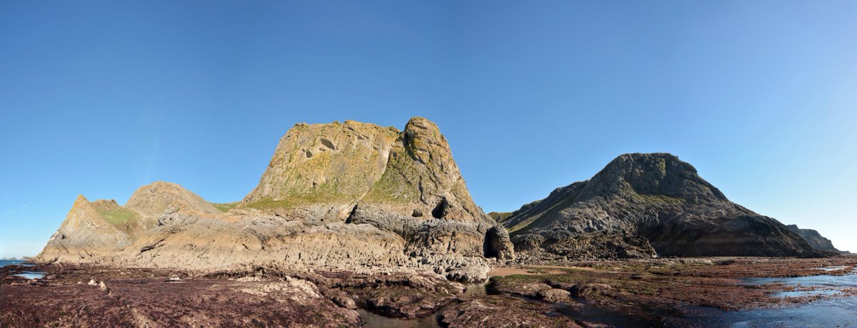 In 1823, scientists excavating mammoth remains in Paviland Cave, Gower made an intriguing find: a partial human skeleton covered in red ochre, accompanied by periwinkle shells and carved ivory.What they'd discovered changed everything.The cradle of modern humanity.THREAD 