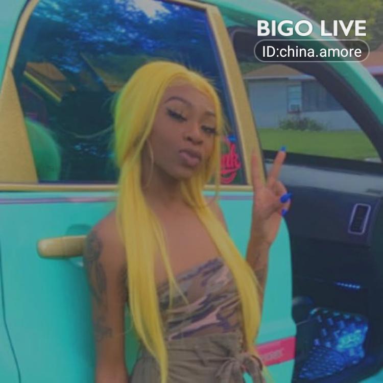 decide_ll's tweet image. Come and see 🌻𝒞𝒽𝒾𝓃𝒶🌻's LIVE in #BIGOLIVE: Up lateeee 🙃  
slink.bigovideo.tv/uuUogc
