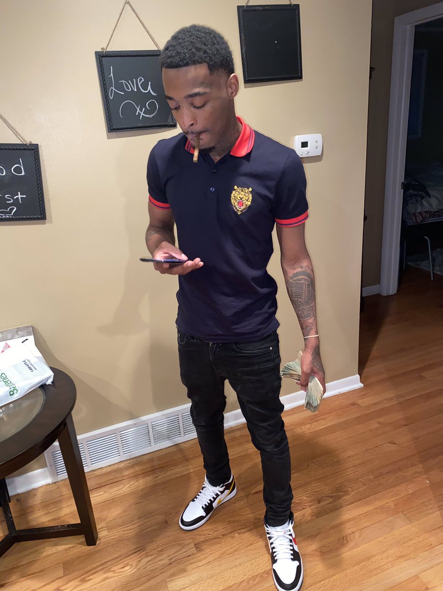 ItsMoneyy_'s tweet photo. https://t.co/xS84KEBCXE