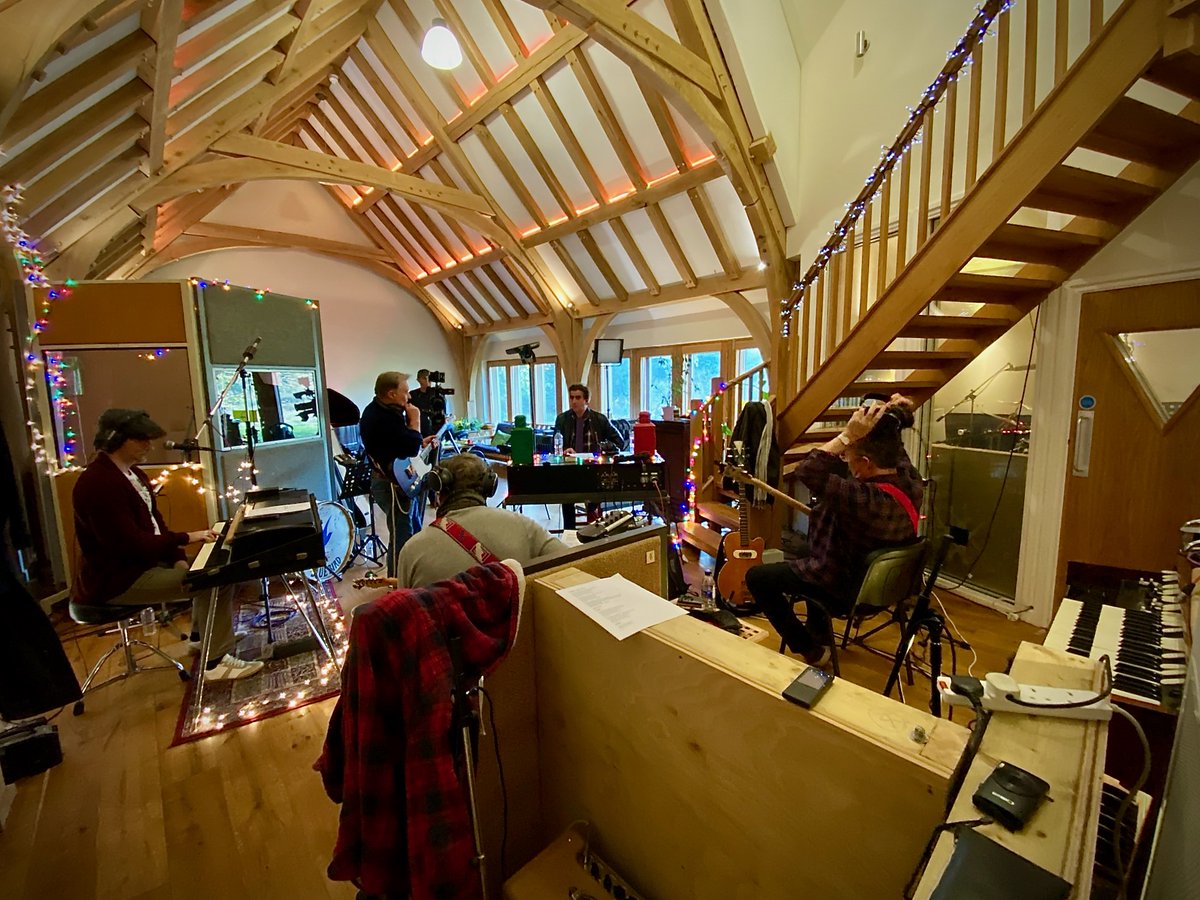 rimshotstudios's tweet image. #TBT In session with KT Tunstall Sam Tanner #JoshPhillips #RichardStudholme #DaveBronze #HamishStuart #recordingstudio #johnlennon #gimmesometruth